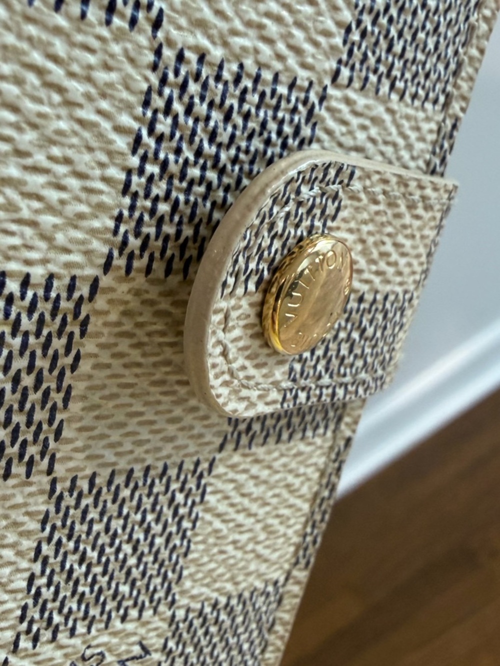 Louis Vuitton Small Ring Agenda Cover Azur Damier Day Planner wallet Stickers - Picture 6 of 15